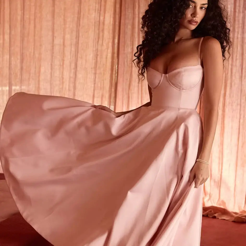 Vestido-Midi-Elegante-Flora-Rosa-Modelo